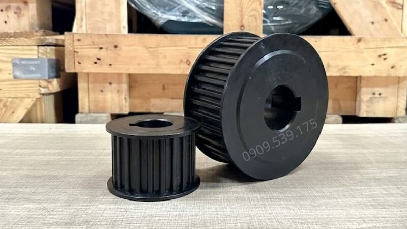 Puly đai răng có các bước răng cưa ngoài cùng