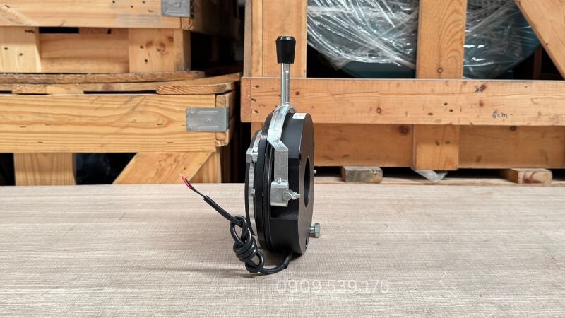 Thắng từ không đóng gây mất an toàn và hỏng thiết bị