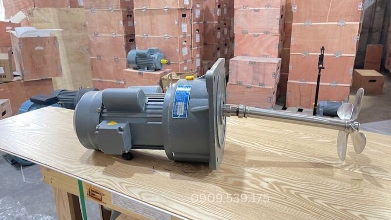 Trục khuấy bị cong do chọn sai đường kính