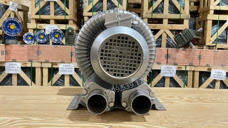 Vệ sinh màng lọc quạt thổi khí thường xuyên