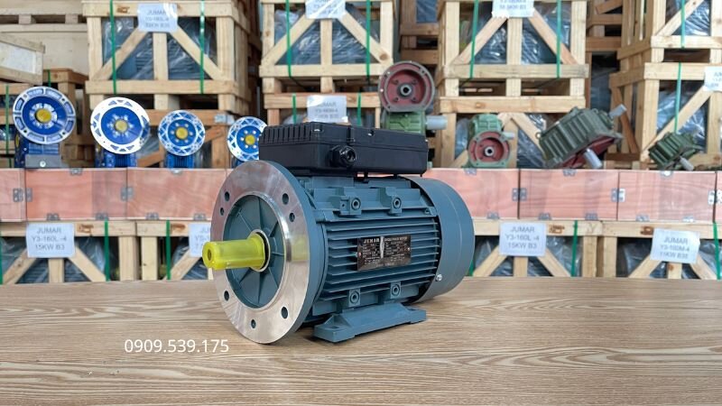 Trục motor bị kẹt hoặc quá tải làm motor không khởi động