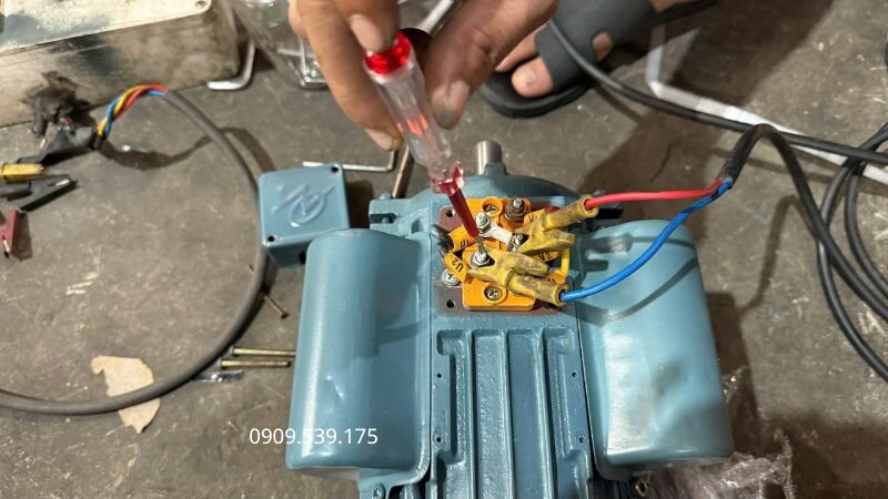 Đo dòng điện để phát hiện quá tải