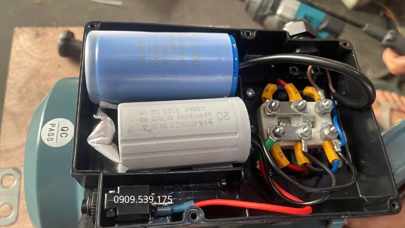 Kiểm tra cuộn dây và khả năng quay của trục motor