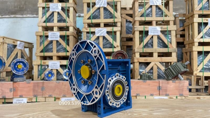 Chọn đúng loại dầu giúp NMRV giảm mài mòn và tản nhiệt tốt