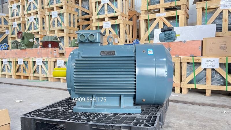 Kiểm tra độ rung, tiếng ồn và khả năng quay của cánh quạt sau khi thay mới