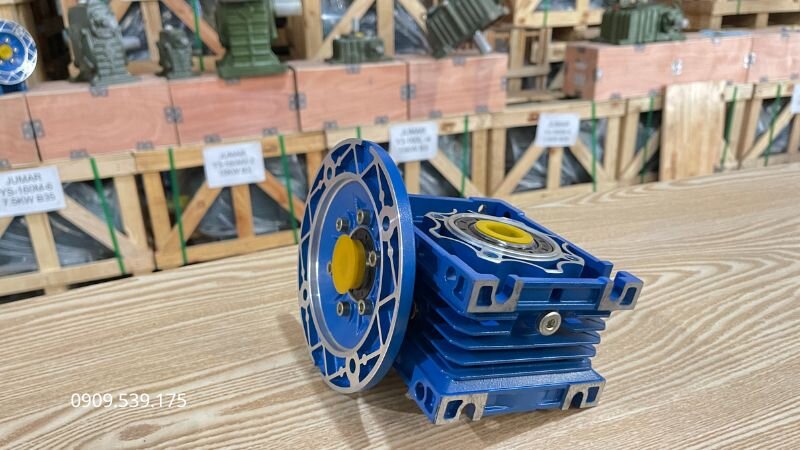 Châm sai lượng dầu có thể làm NMRV nóng và nhanh mòn