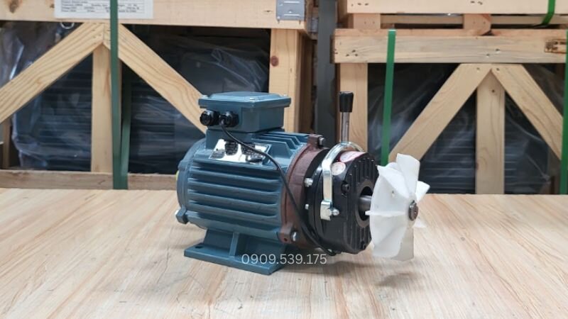 Các tiêu chí quan trọng cần xác định khi chọn motor phanh cho máy cắt tôn thép