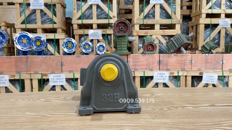 Kiểm tra dầu giúp đánh giá tình trạng bôi trơn và mức độ sử dụng của hộp số