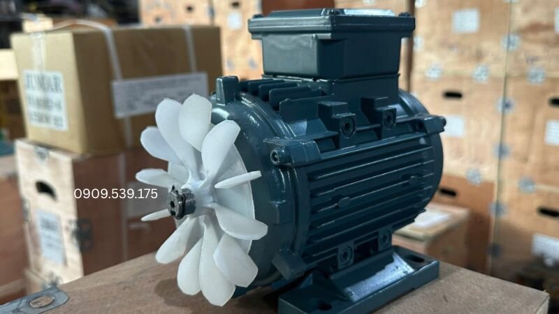 Xác định nguyên nhân khiến quạt làm mát motor quay sai chiều và thổi ngược gió