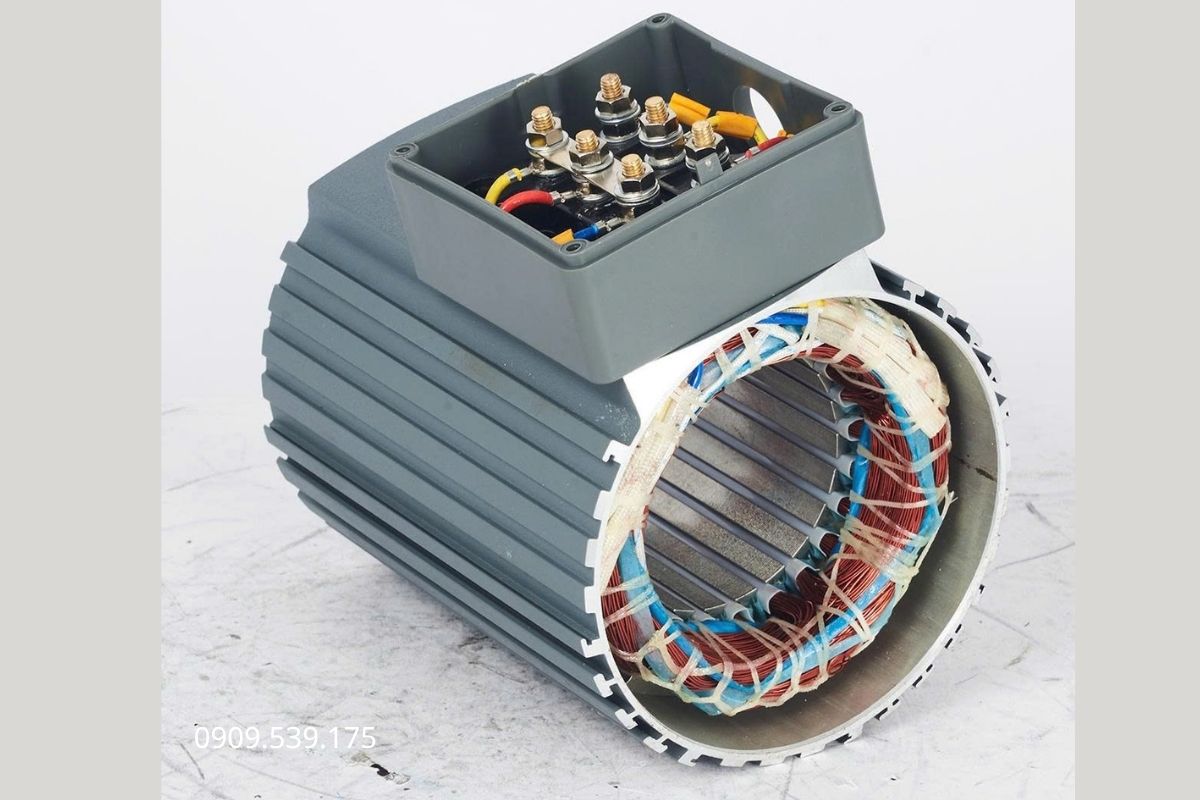 Cấu tạo motor giảm tốc 3 pha gồm motor điện và hộp giảm tốc