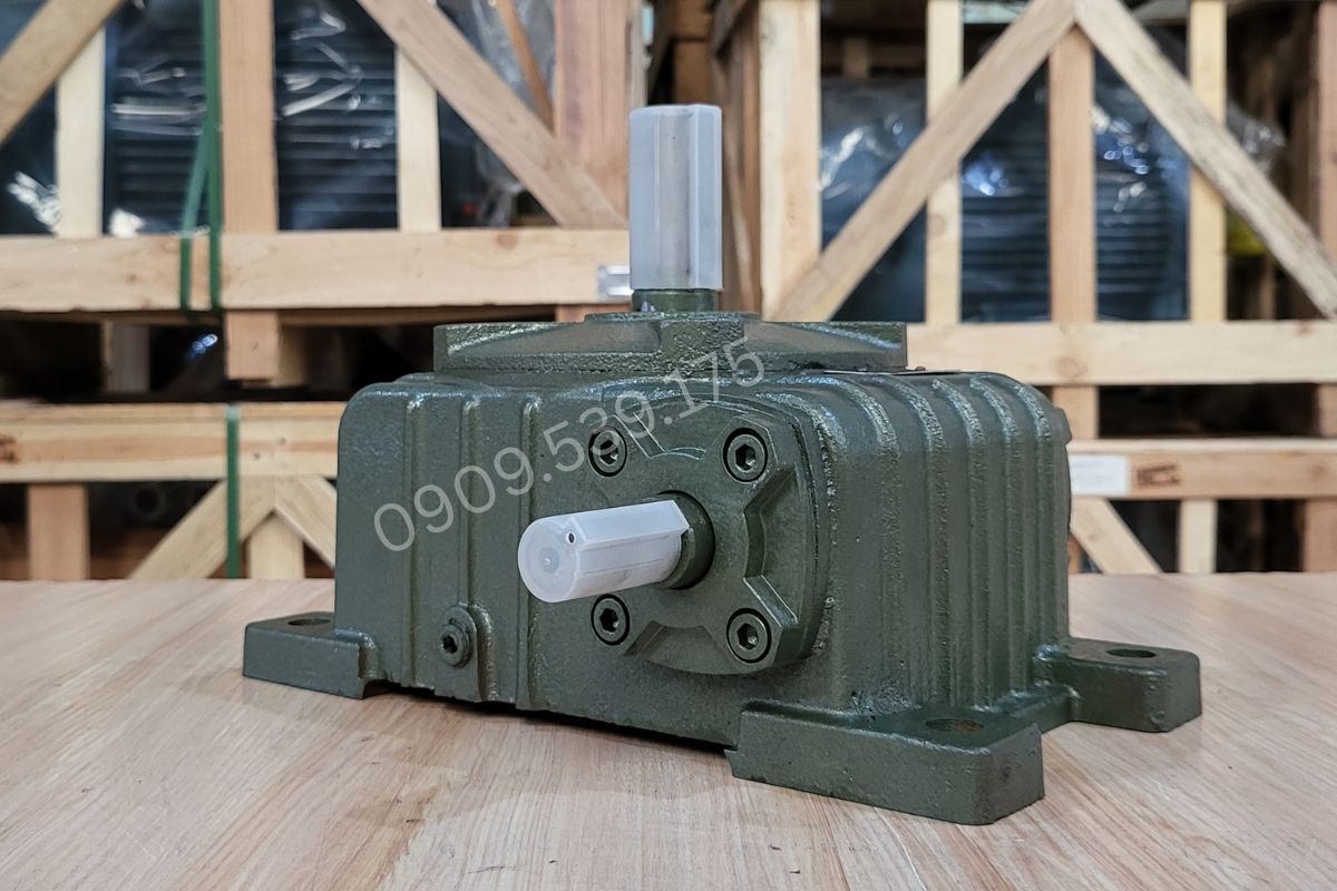 Hộp số WPO trục vít nằm trên bánh vít